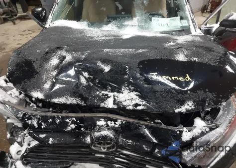 2020 Toyota Rav4 Le z USA, uszkodzony, nr VIN JTMG1RFV3LD068230